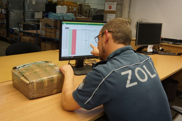 Dresden: Wichtige Hinweise des Zolls zu Bestellungen und Geschenken aus dem Ausland