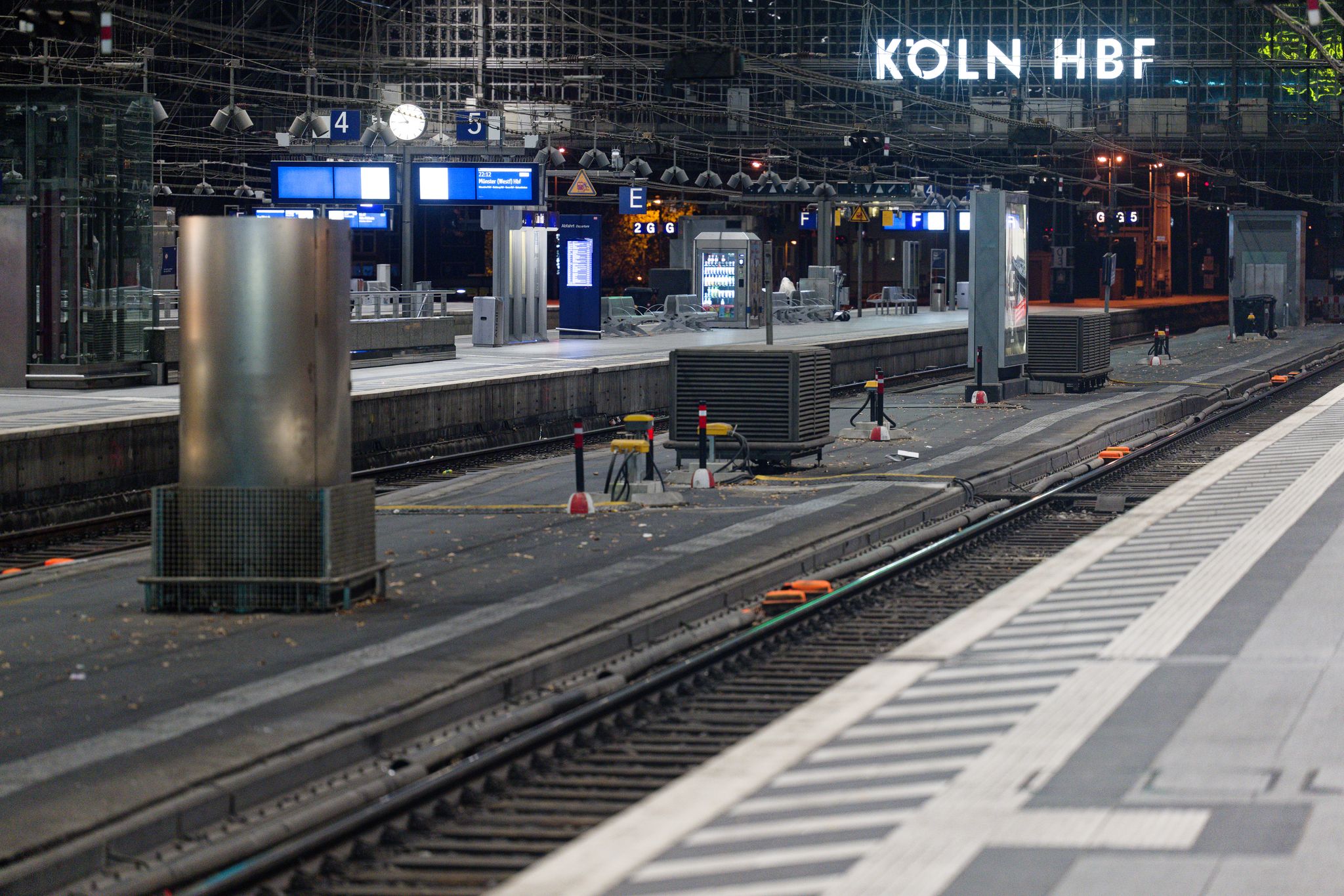 Kölner Hauptbahnhof nach Sperrung wieder offen für alle Züge