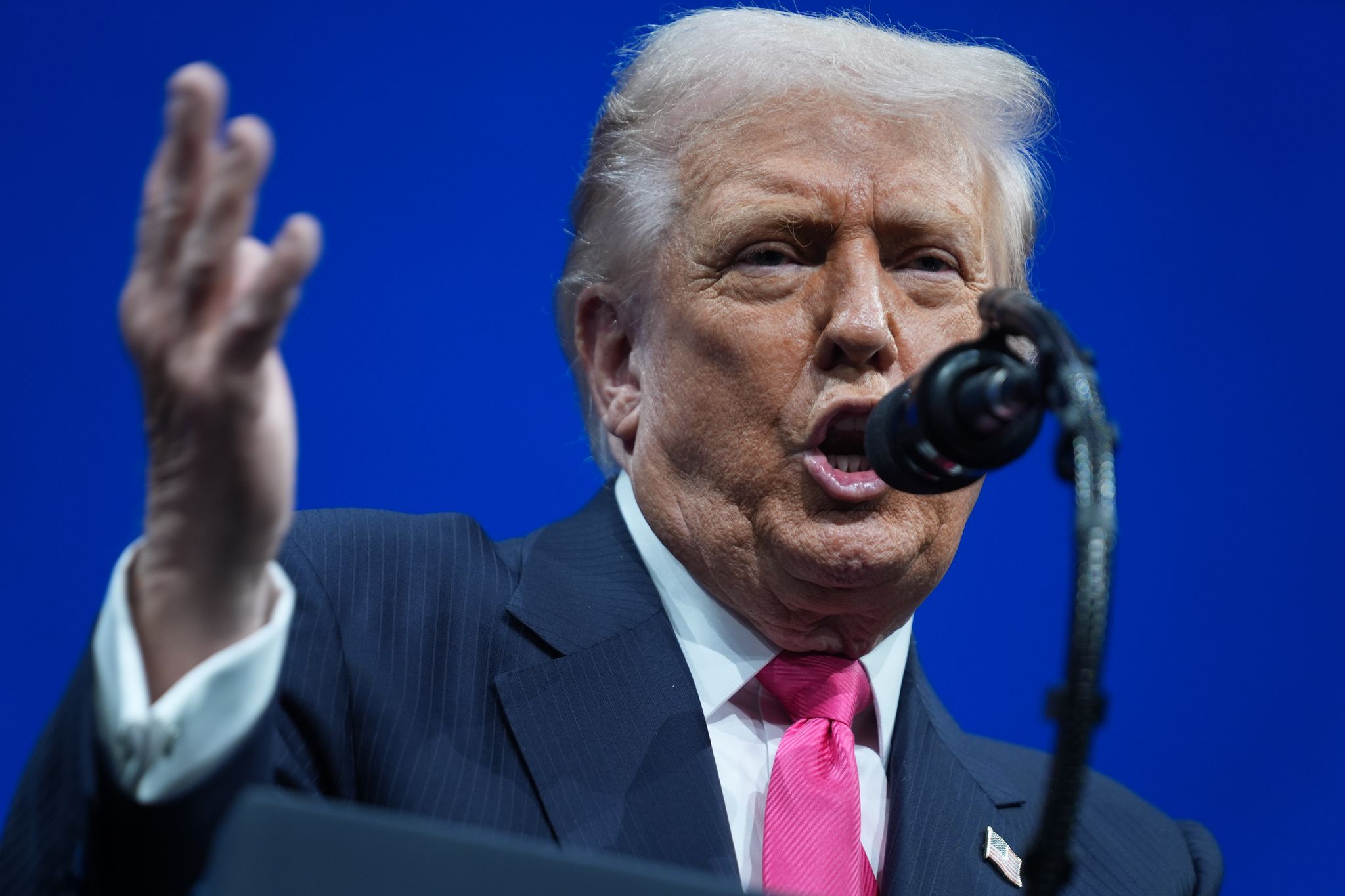 Trump unterschreibt Gesetz zur Freigabe von Epstein-Akten