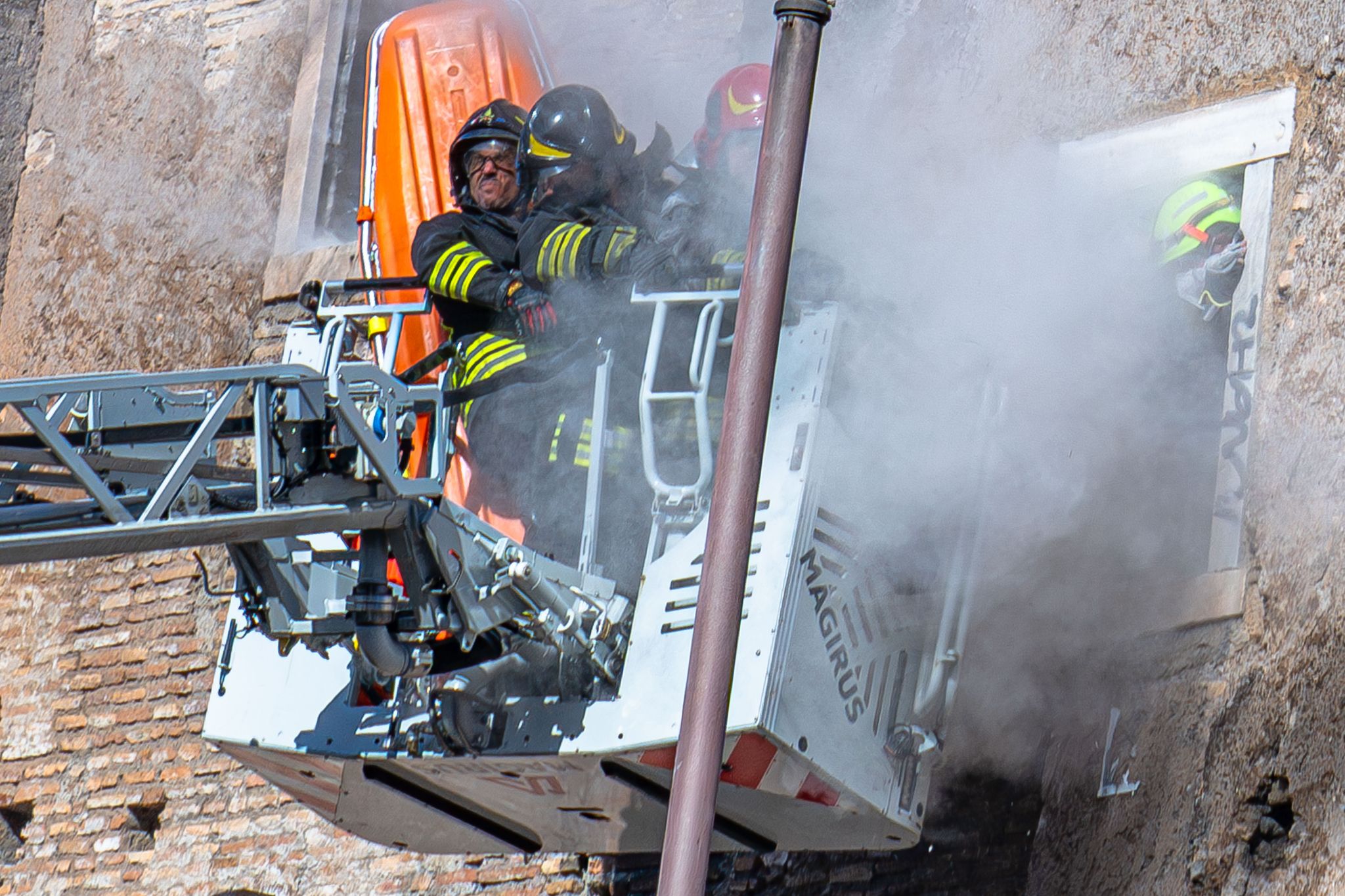 Tragödie in Rom: Bauarbeiter stirbt bei Teileinsturz eines Turms