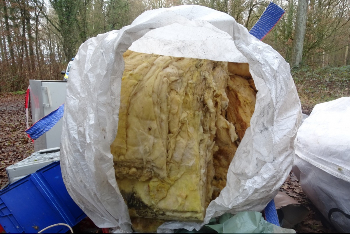 Mölln: Illegale Abfallentsorgung nahe Pinnsee