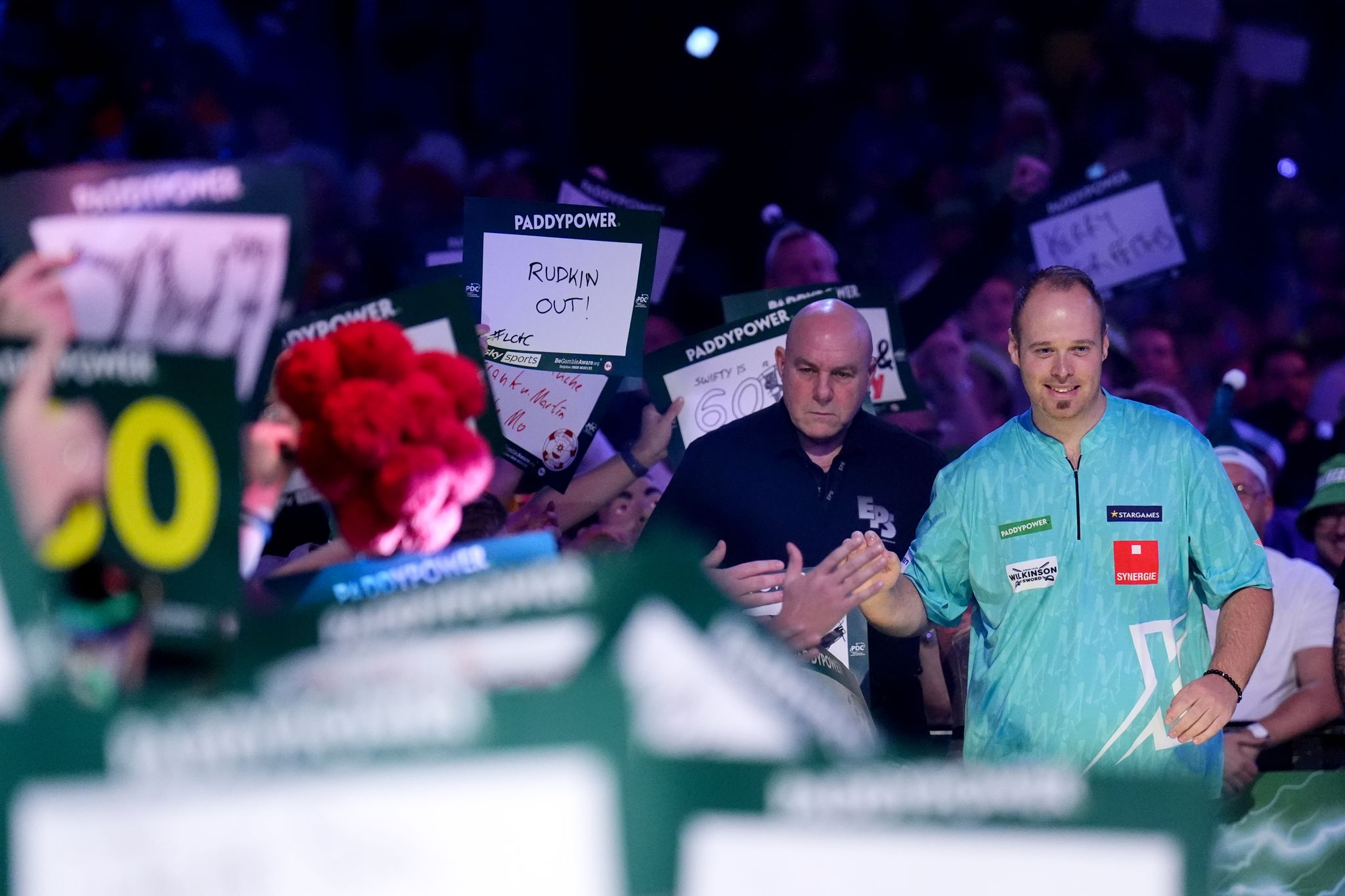 Martin Schindler bei Darts-WM weiter – Max Hopp scheidet aus