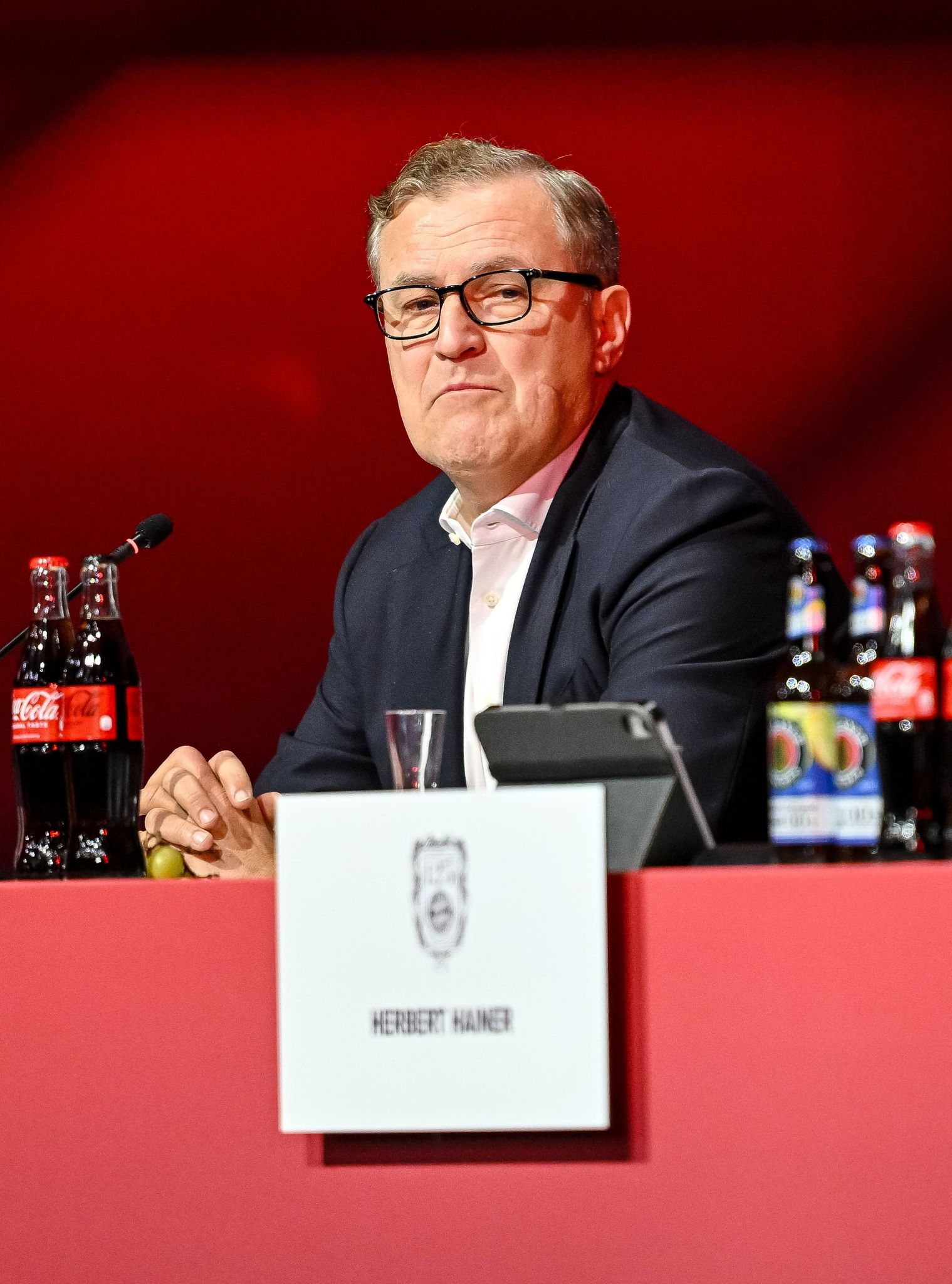 Bayern Münchens Vorstandschef fordert DFB-Boss heraus