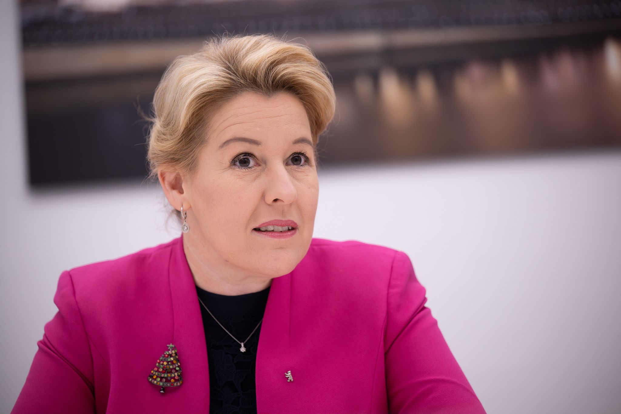 Senatorin Giffey fordert Umdenken in Klimadebatte