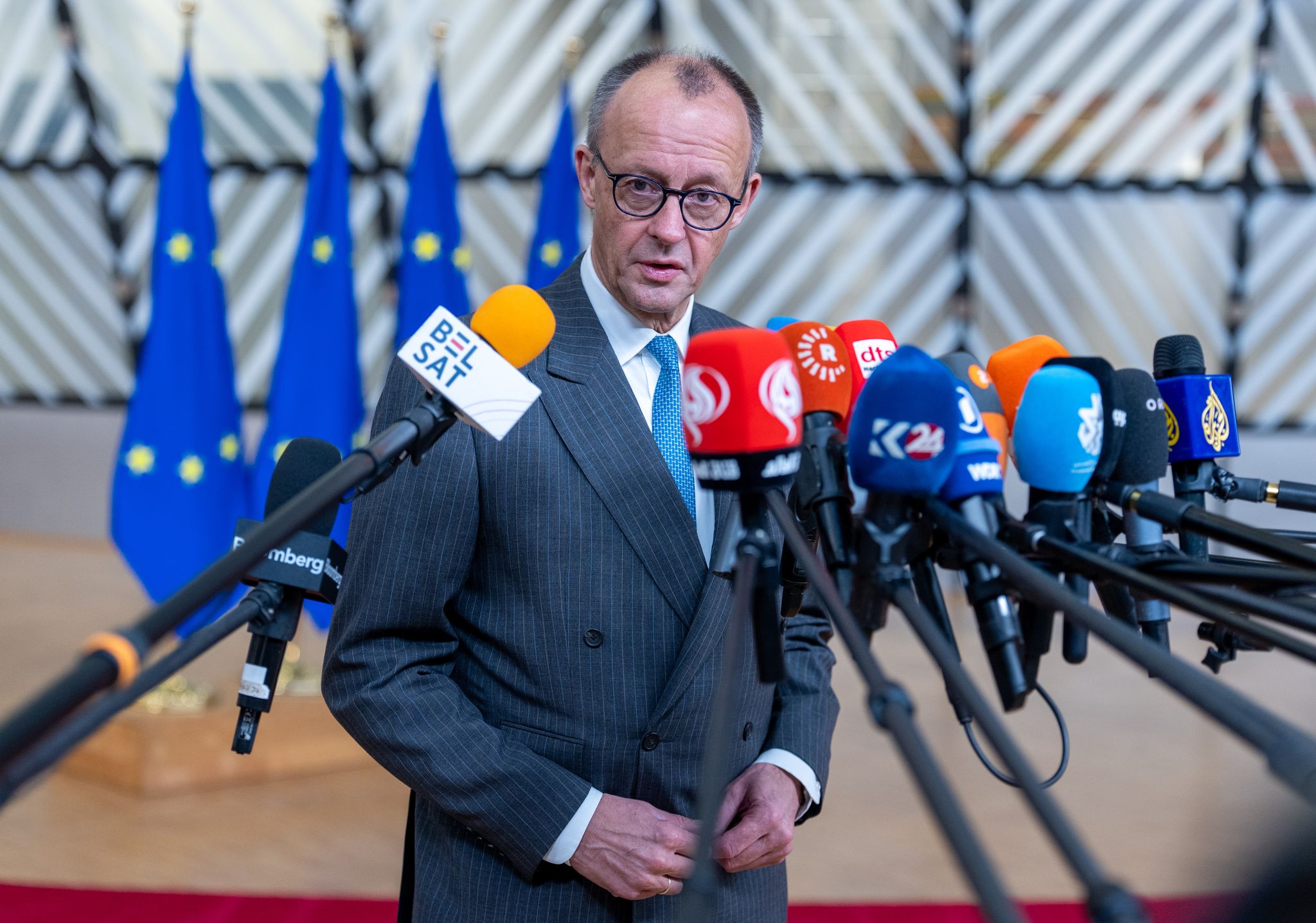 EU einigt sich auf 90-Milliarden-Euro-Kredit für die Ukraine