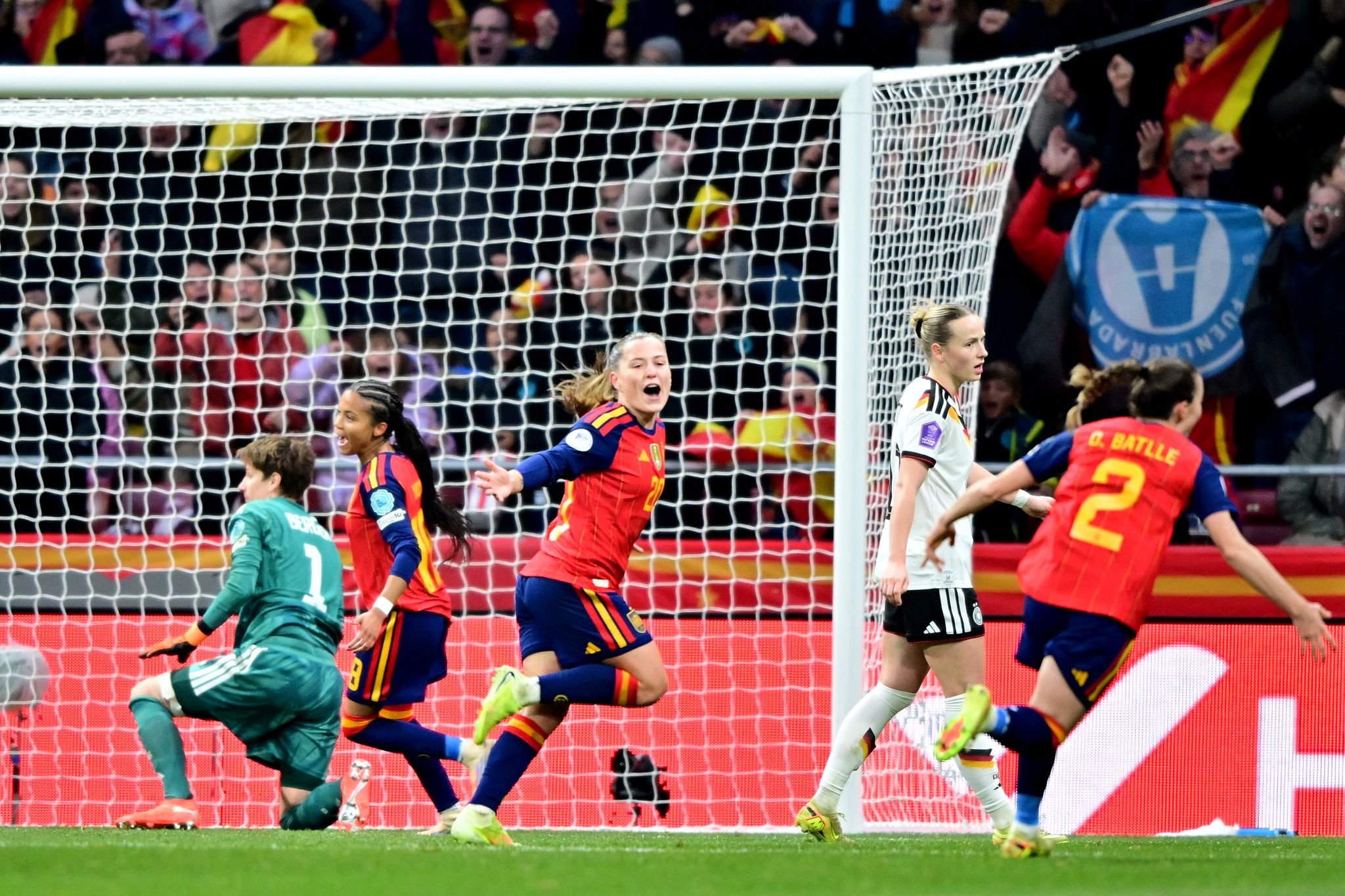 Titeltraum platzt: Spanien tanzt DFB-Frauen aus