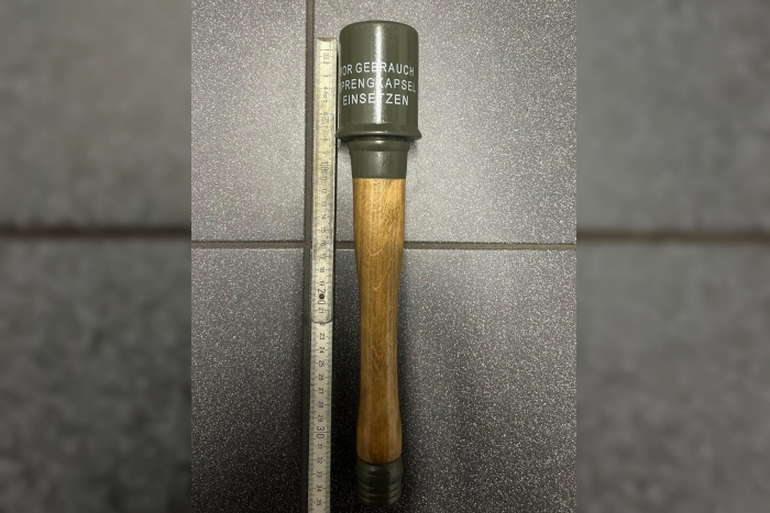 Polizeieinsatz am Autohof: Bedrohung mit vermeintlicher Stielhandgranate