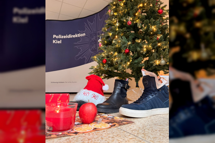 Kiel: Nikolaus in Rot unterwegs