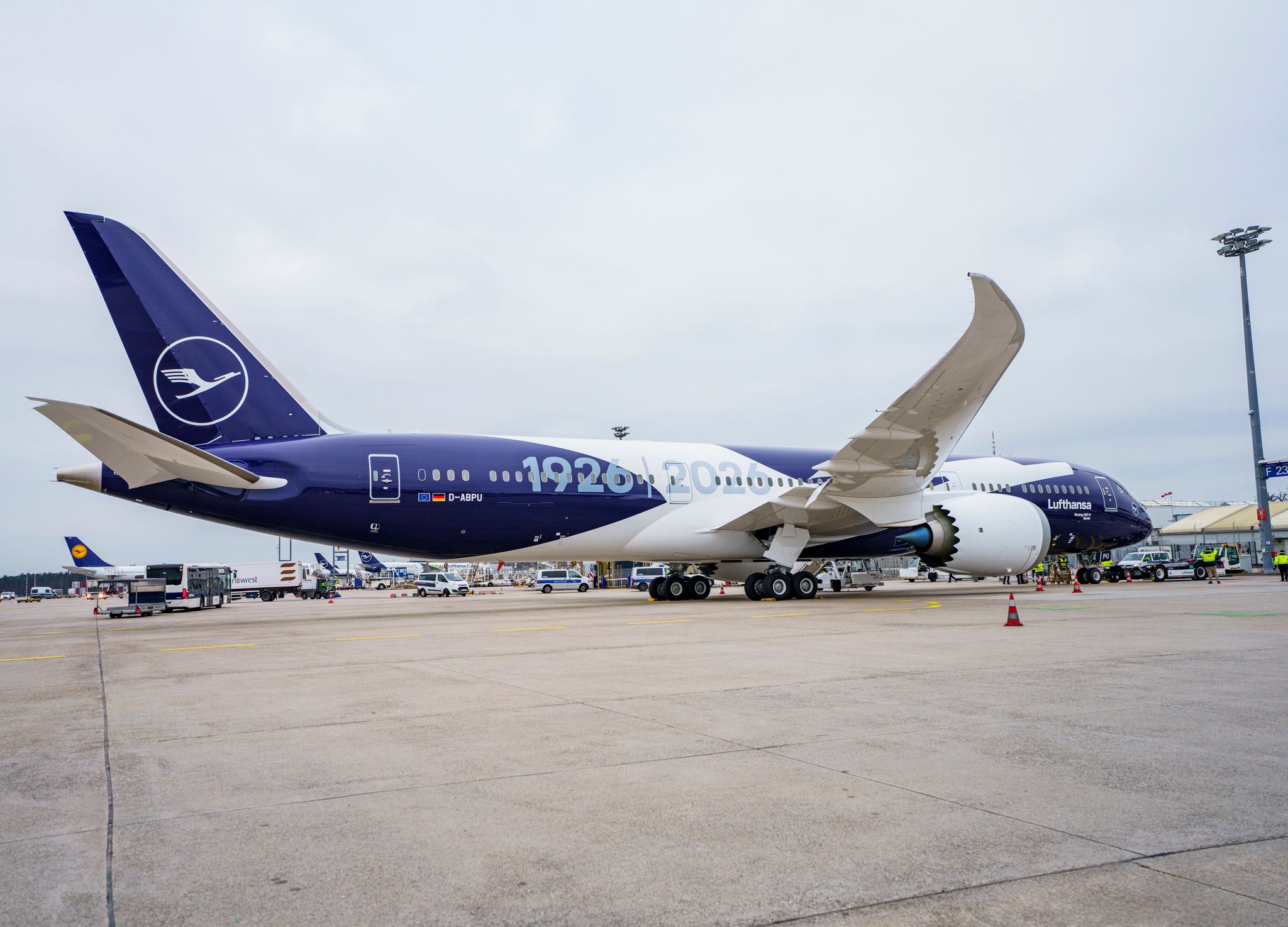 Lufthansa-Flugzeuge zum 100. Jubiläum mit Sonderlackierung