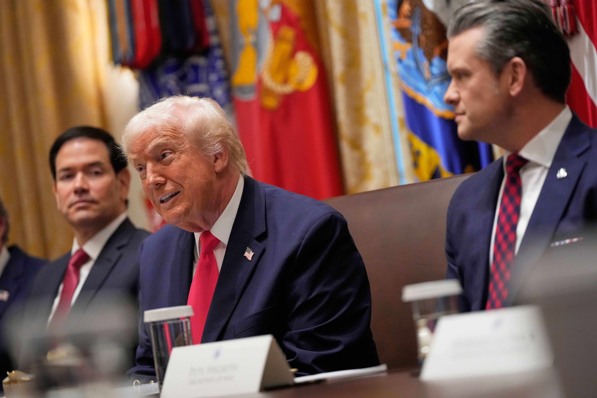 Trump droht mit Angriffen gegen Drogenschmuggler, Kolumbien reagiert scharf