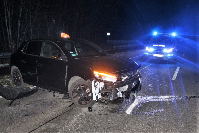 Neurath: Unfall auf Landstraße beim Wenden