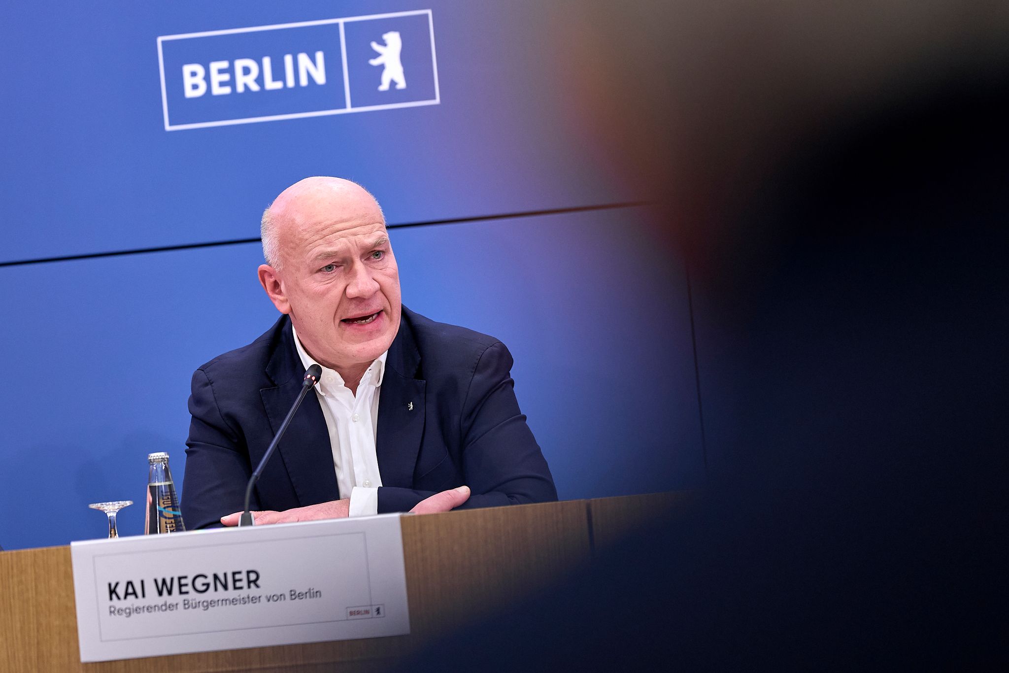 Sturm der Entrüstung: Berlins Bürgermeister spielt Tennis während Stromausfall