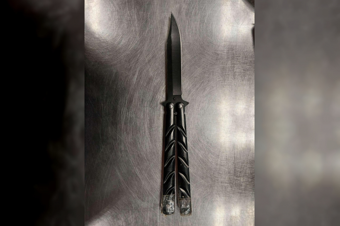 Frankfurt/Main: Butterflymesser im Handgepäck entdeckt