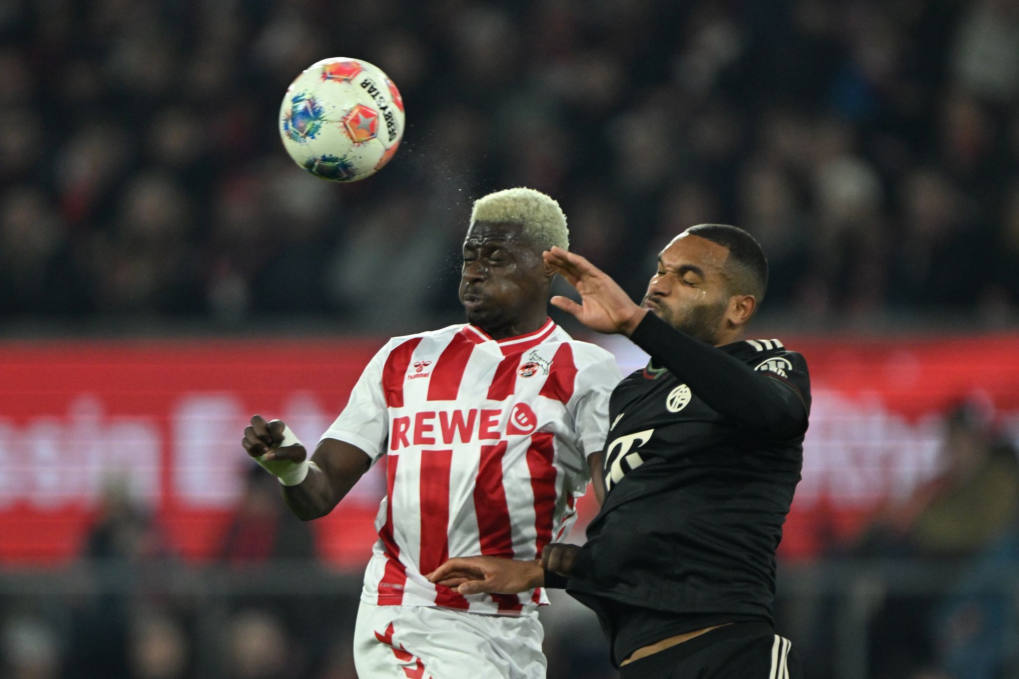 FC Bayern feiert historische Hinrunde mit Sieg gegen Köln