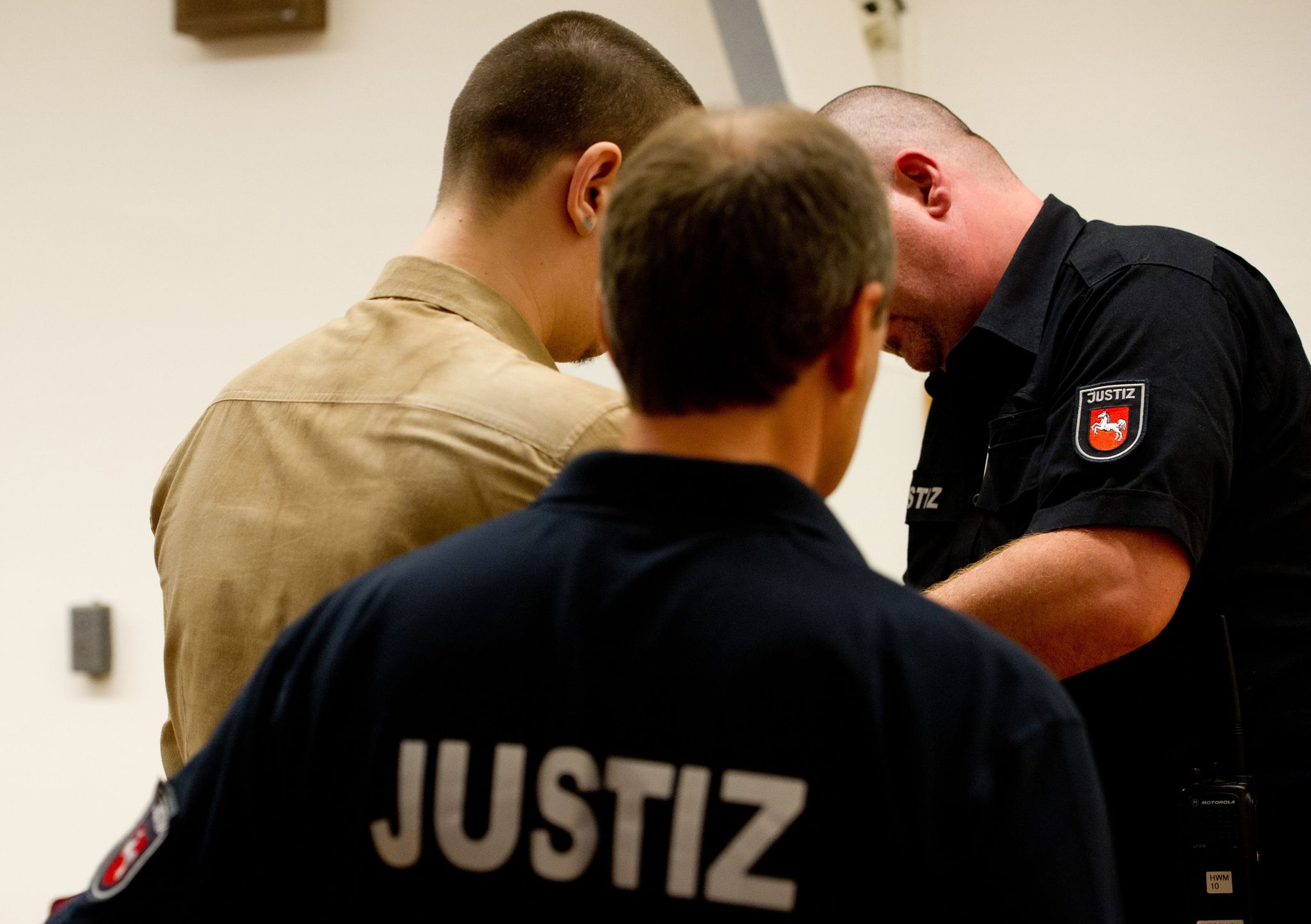 Serienmörder vom Maschsee festgenommen,Verdächtiger in U-Haft wegen Geiselnahme und Körperverletzung. Freundin als Zeugin.