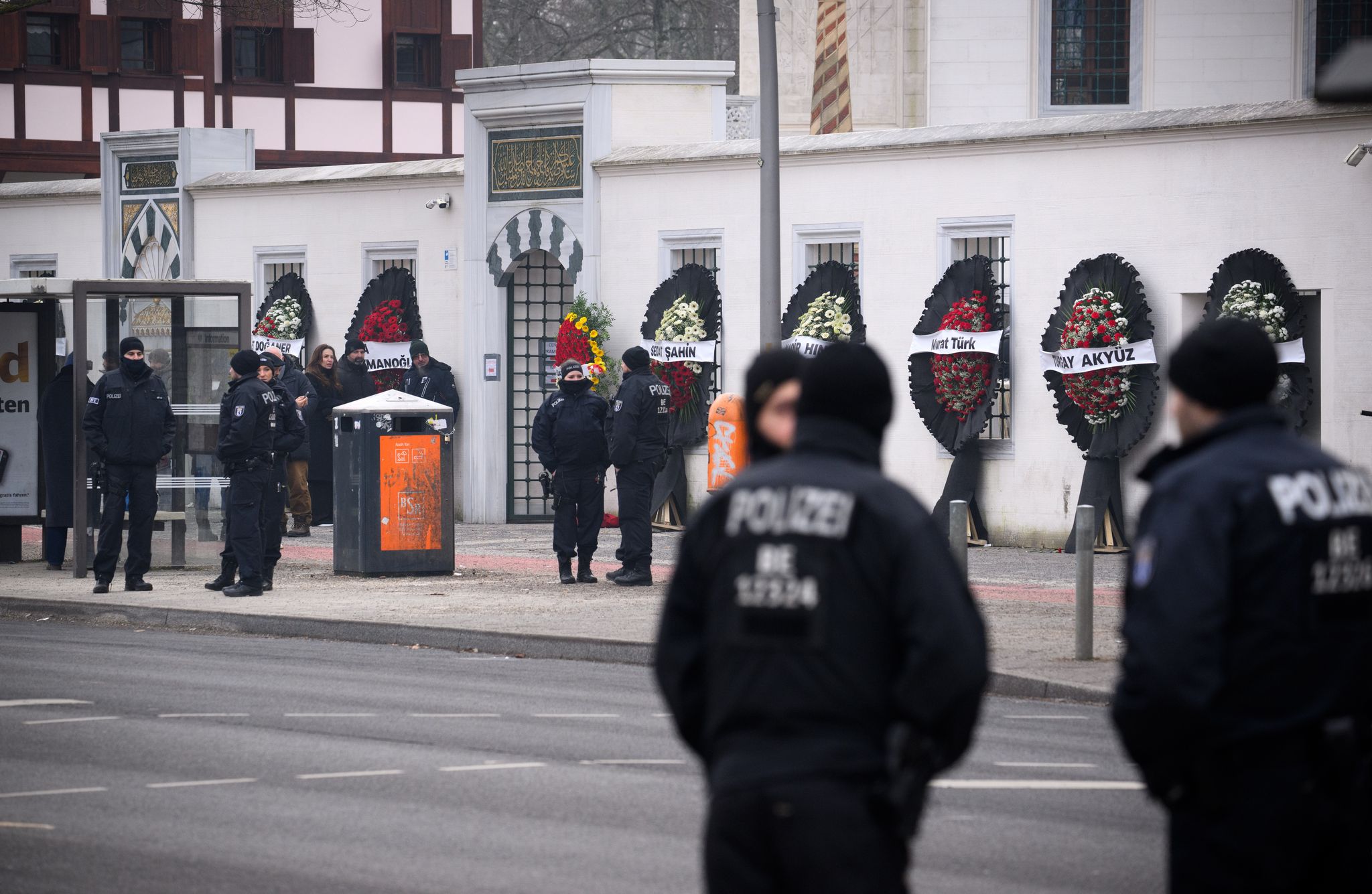 Polizeieinsatz bei Beerdigung im Berliner Clan-Milieu