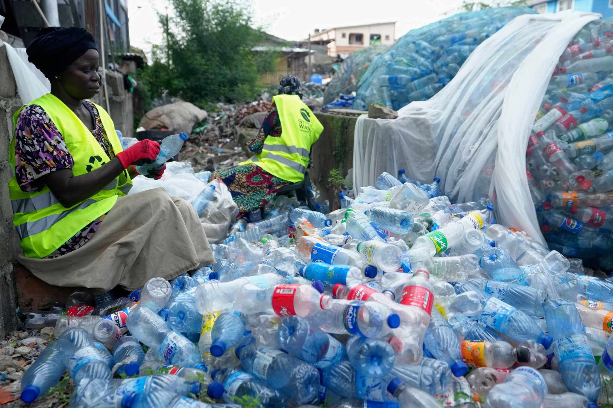 Gesundheitsgefahr durch Plastik: Schädliche Emissionen kosten Millionen gesunde Lebensjahre