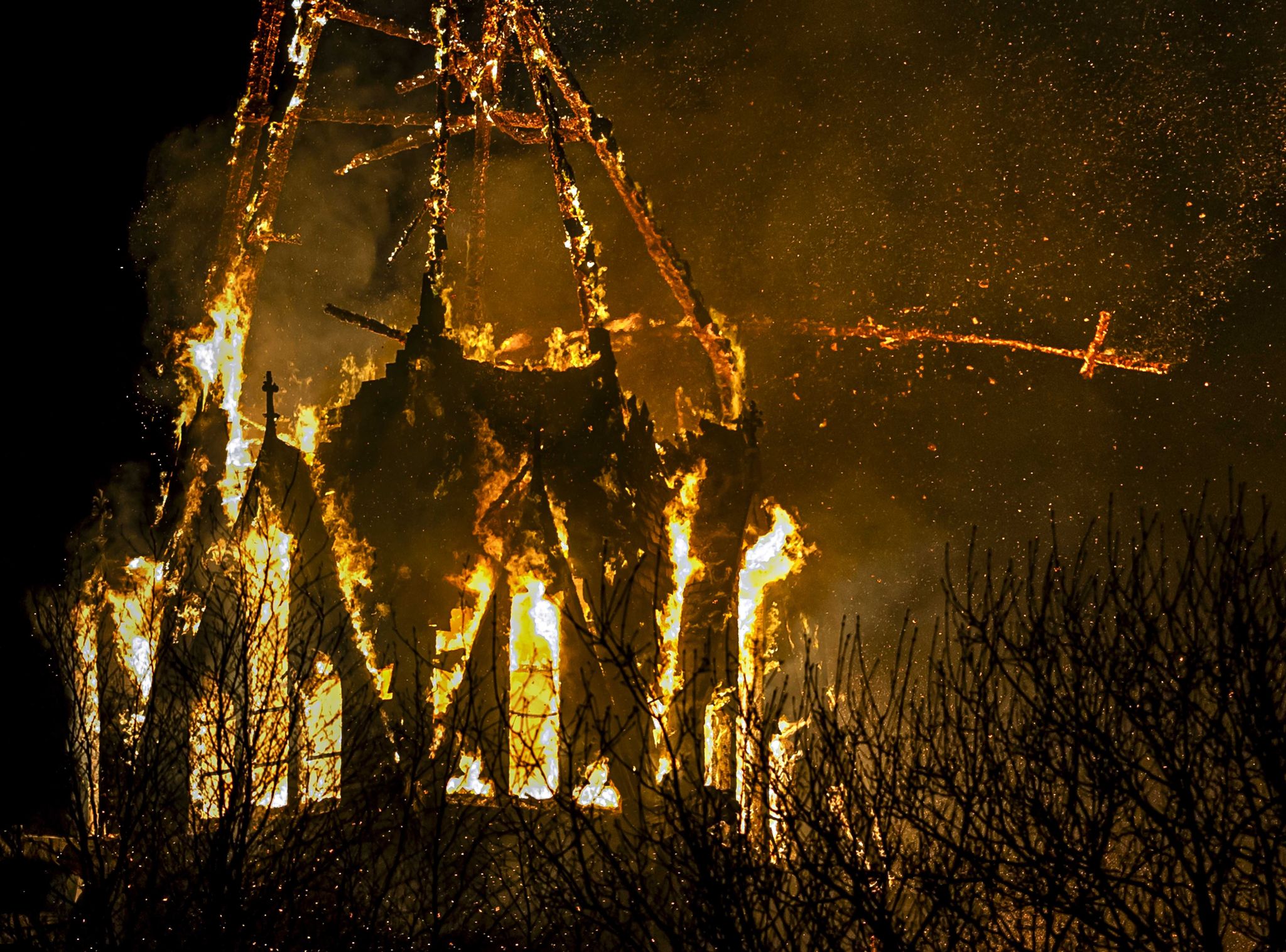 Kirche in Amsterdam durch Brand in Silvesternacht zerstört