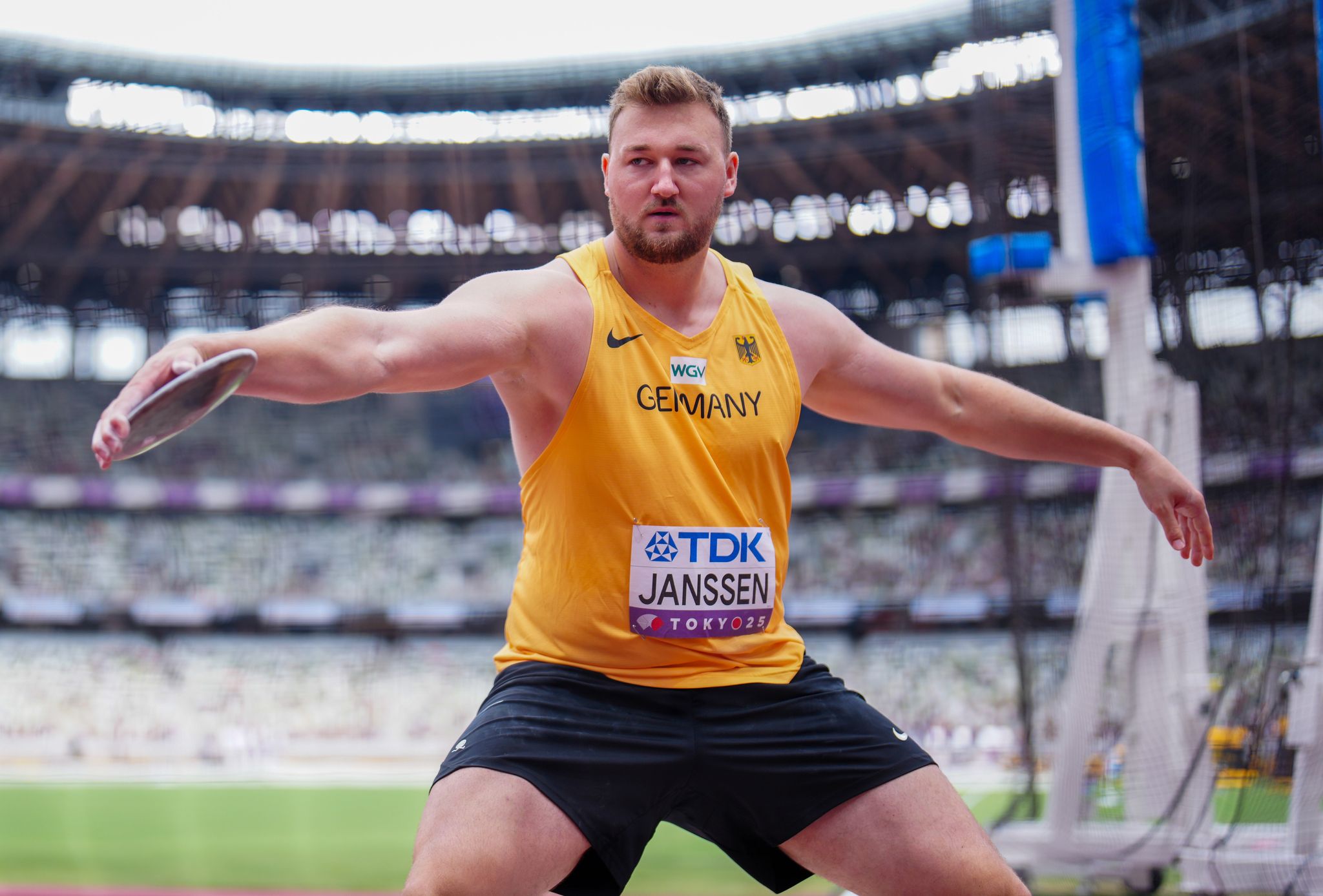 Diskuswerfer wegen Verstößen gegen Wettregeln gesperrt