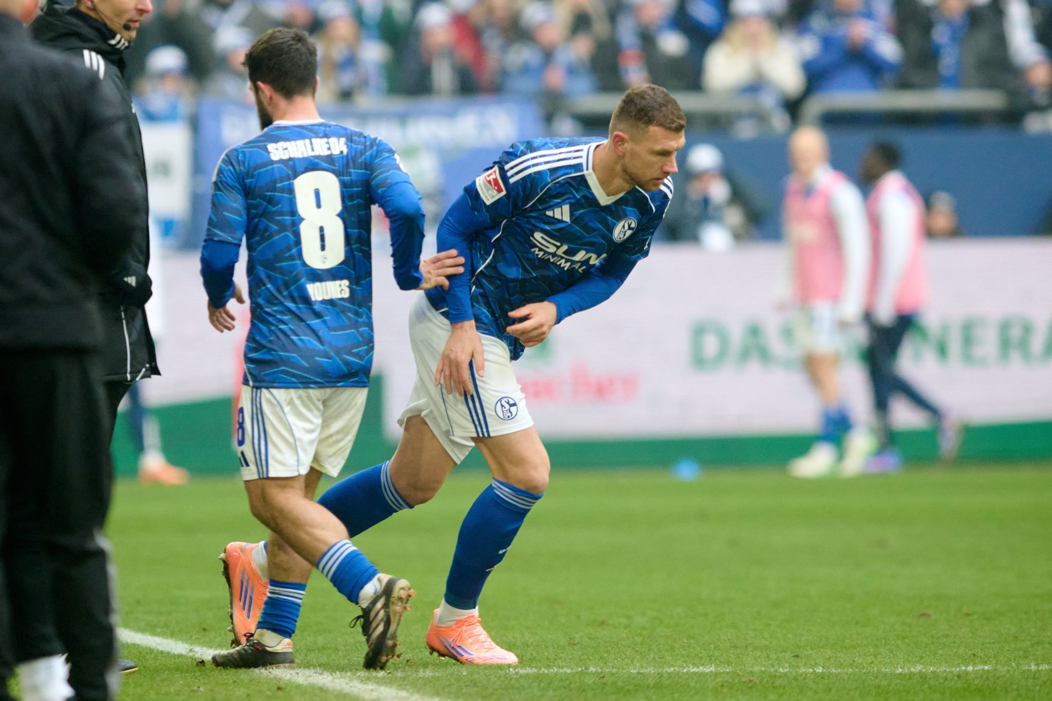 Dzeko debütiert stark für Schalke mit historischem Tor