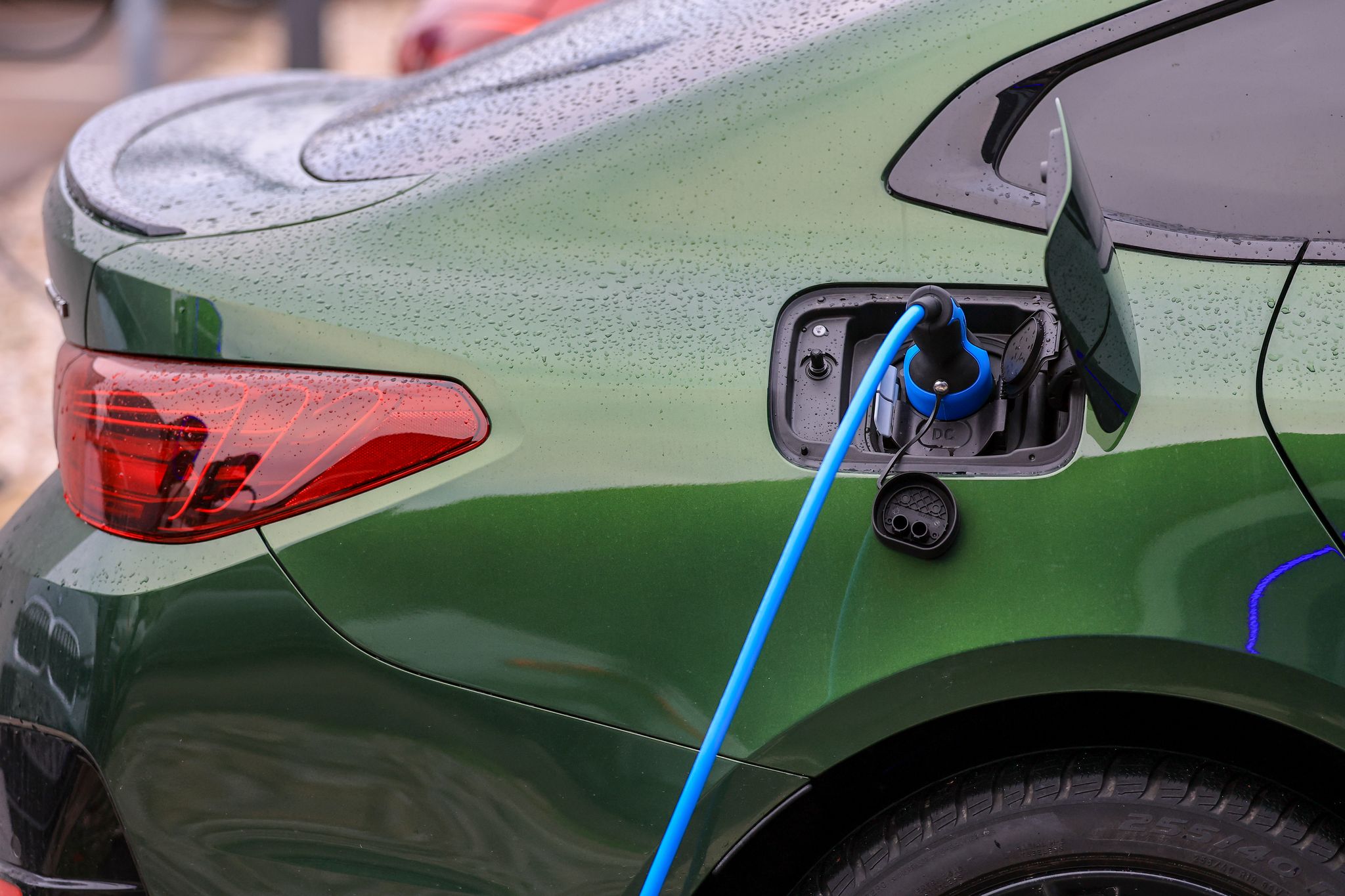 Norwegen führend bei Elektroautos 2025