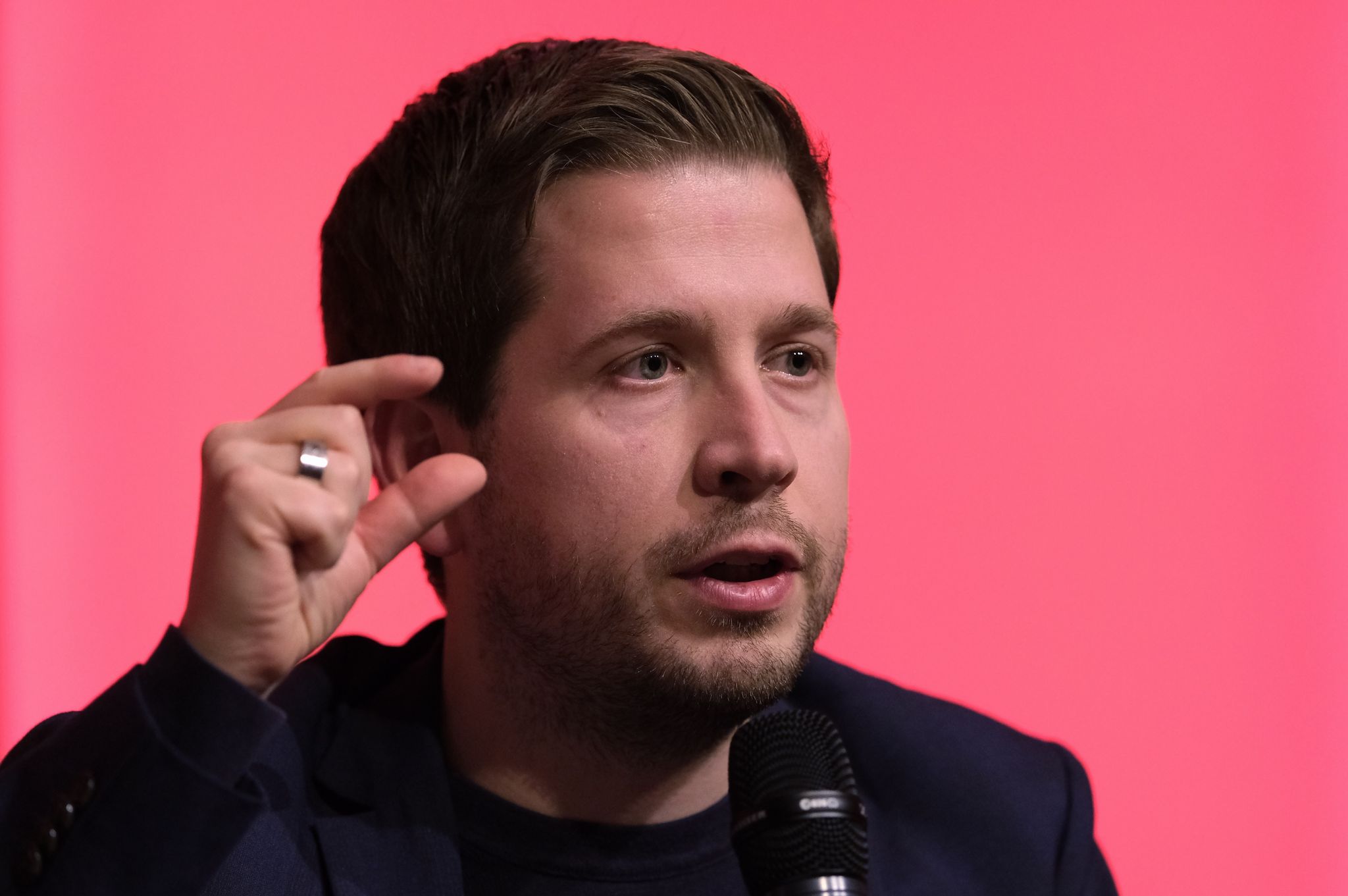 Kühnert für kleine Altersbezüge für Abgeordnete