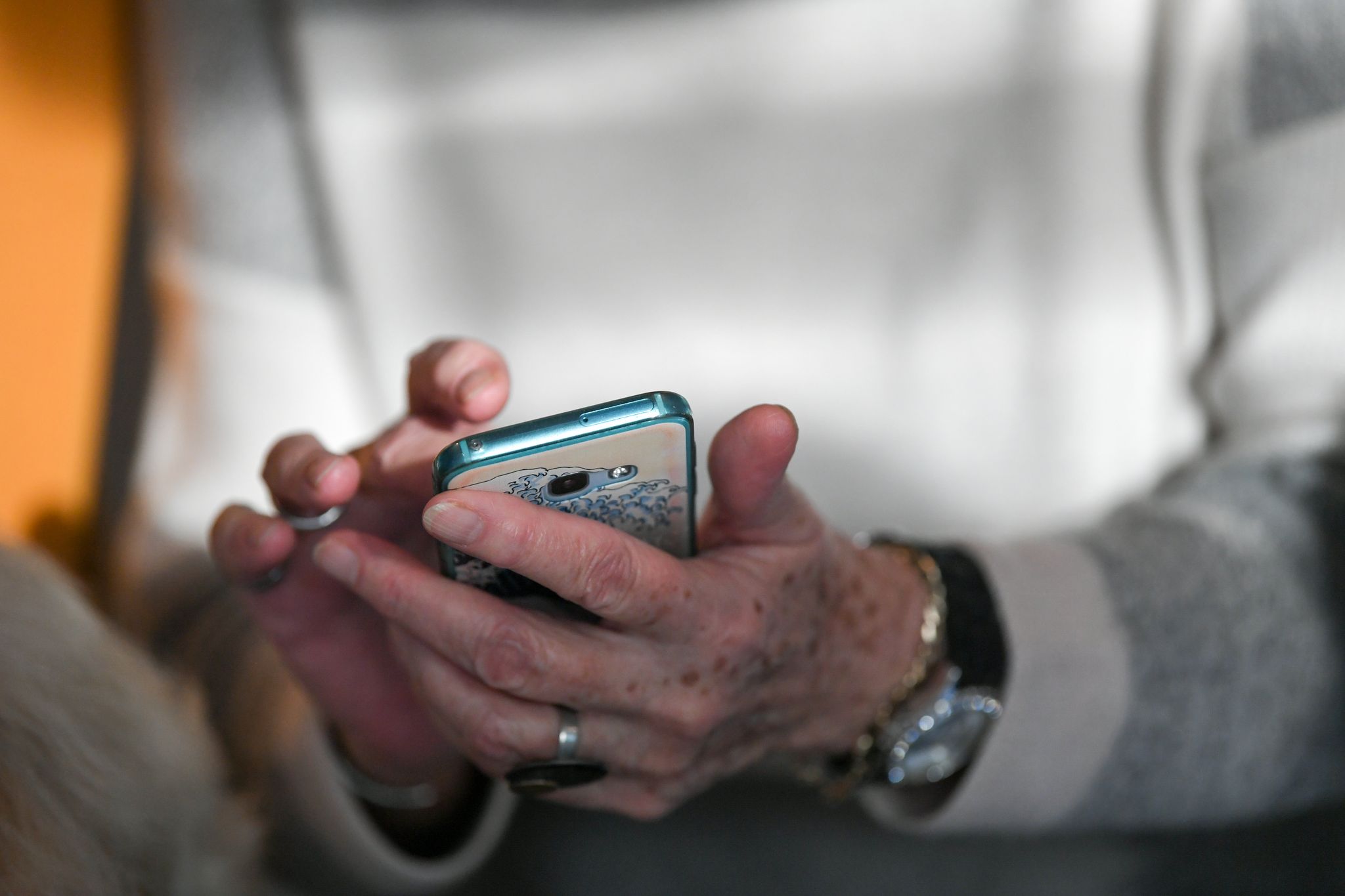 Anteil gestiegen: Drei von vier Älteren ab 65 Jahren online