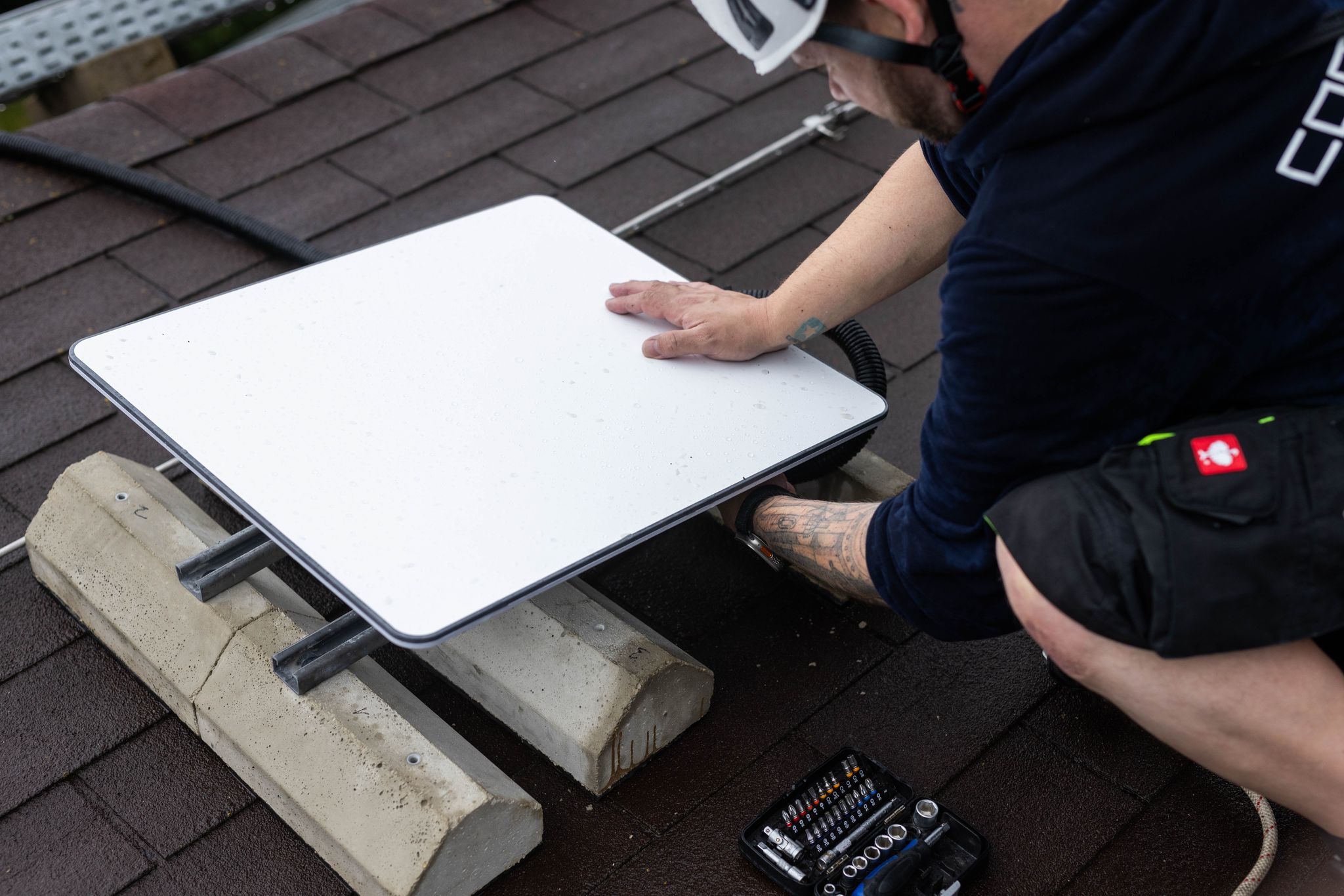 SpaceX bietet kostenlosen Satelliten-Dienst im Iran an