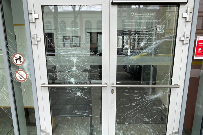 Gera: Agentur für Arbeit beschädigt – Tatverdächtiger gefasst