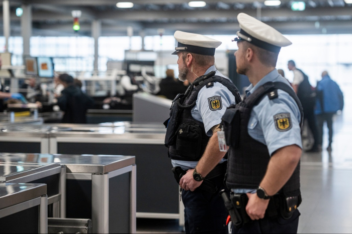 Bonn: Pfefferspray im Reisegepäck entdeckt