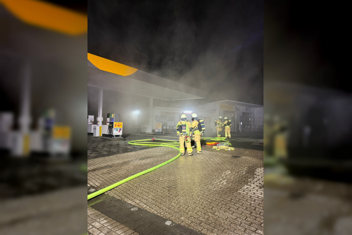 Holthausen: Brand in Tankstellengebäude in Hattingen-Welper