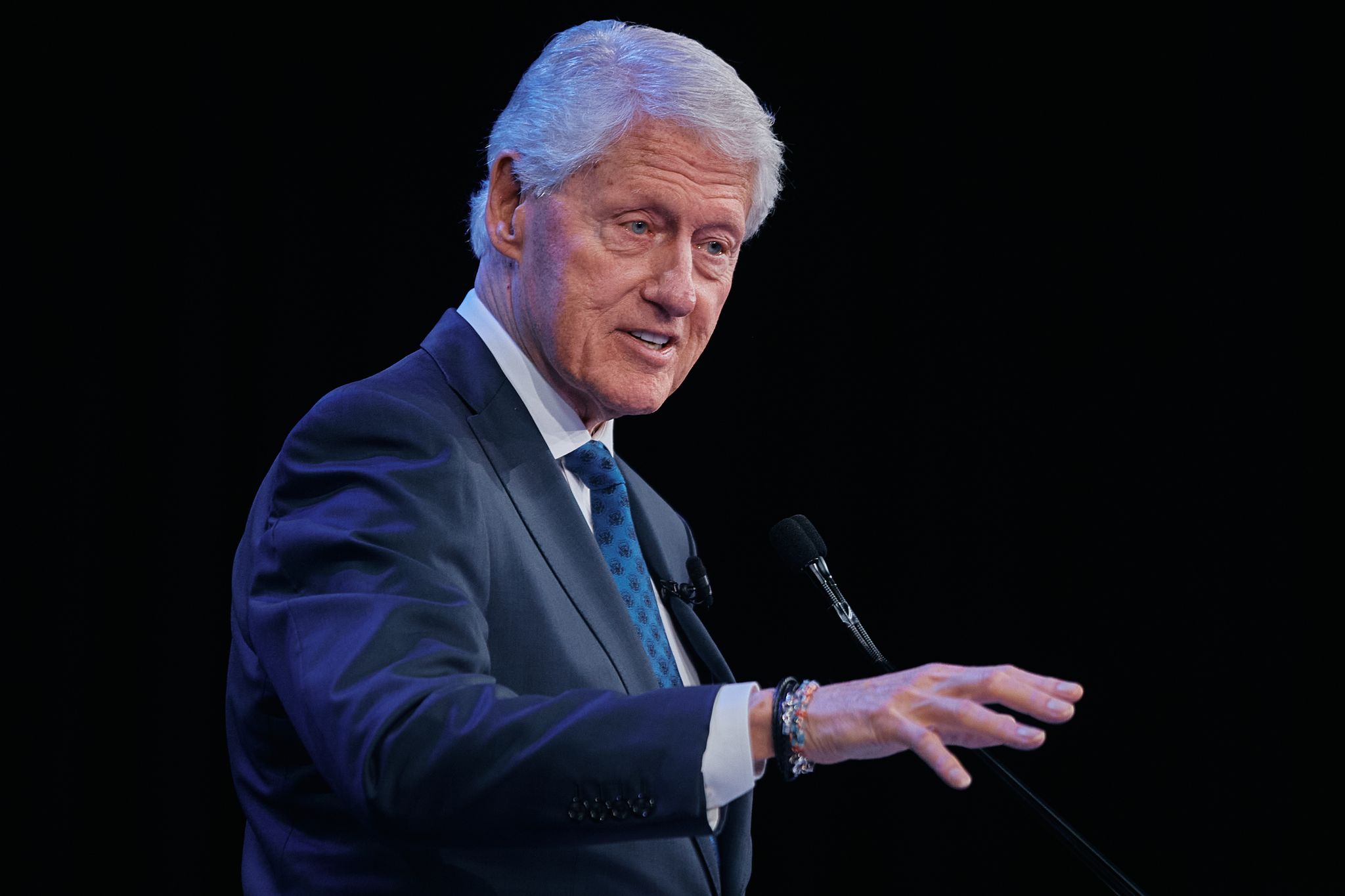 Clintons vor US-Kongress, bereit zur Aussage