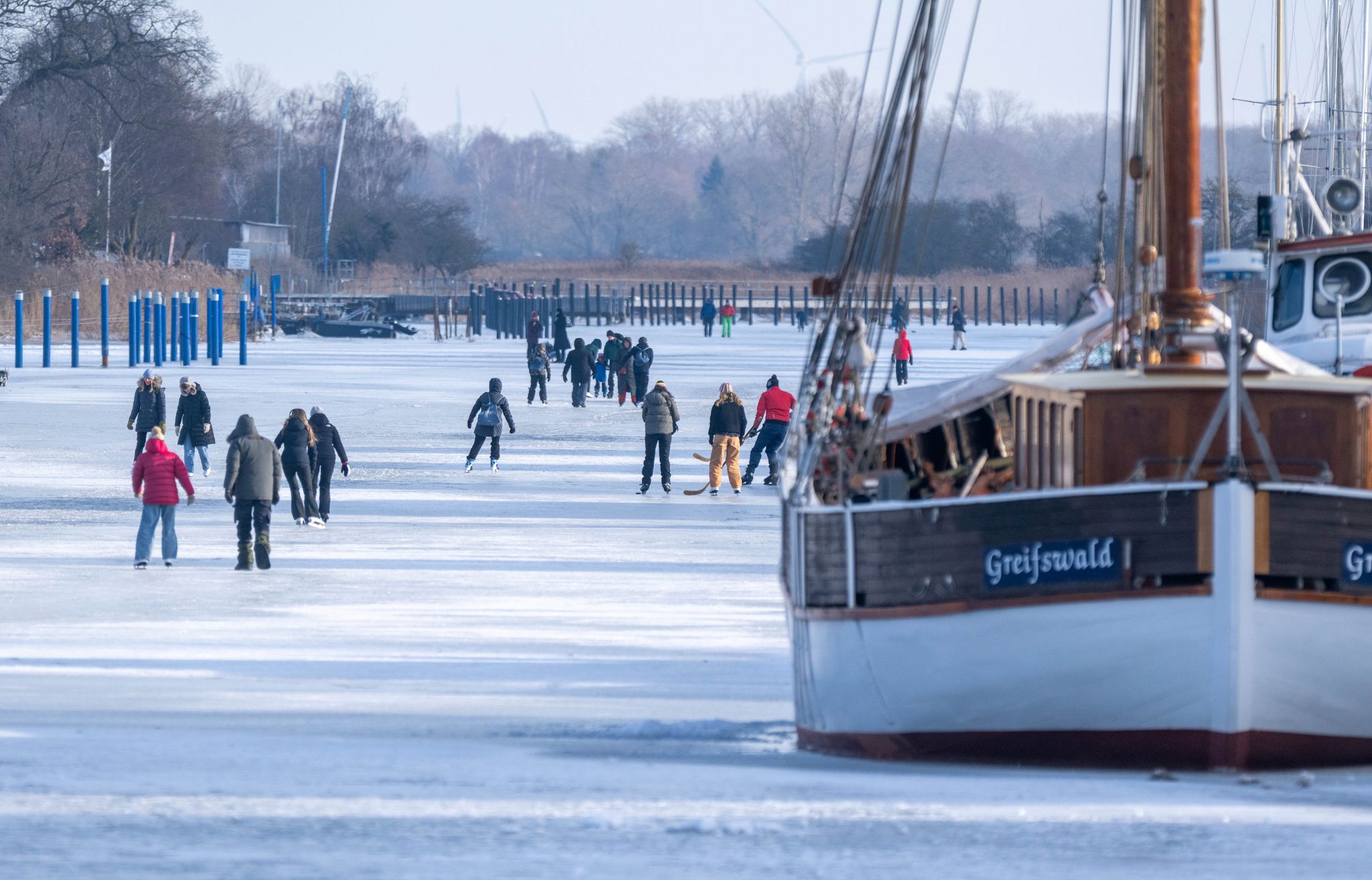 Deutschland: Frost, Sturm und Warnstreiks im öffentlichen Nahverkehr