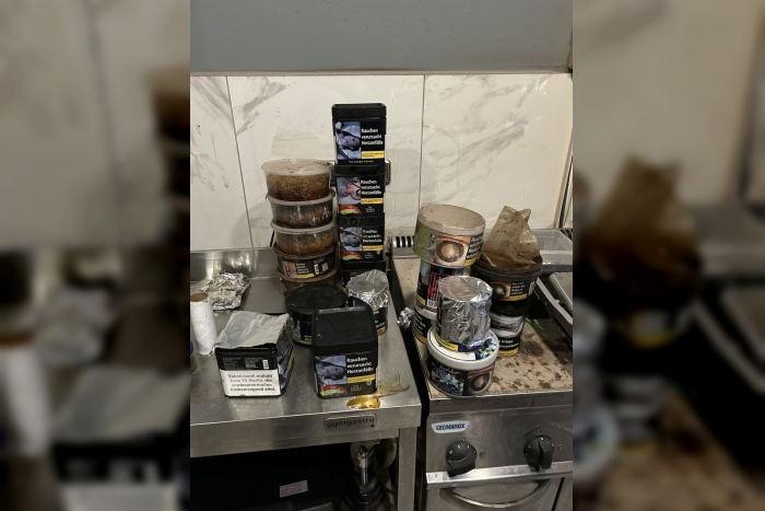 Neustadt an der Weinstraße: Zollaktion gegen illegale Tabakwaren und Schwarzarbeit; 36 kg Tabak und unversteuerte Zigaretten beschlagnahmt