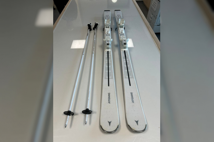 Gesucht: Eigentümer verlorener Ski auf Autobahn 7 bei Fuldabrück