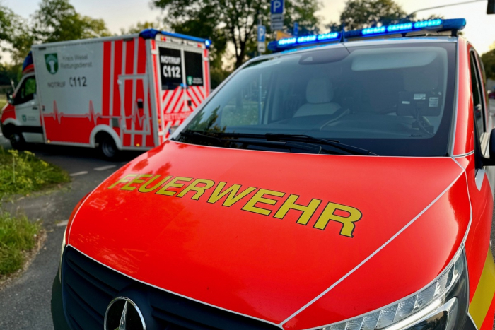 Bruckhausen: Feuerwehr unterstützt Rettungsdienst