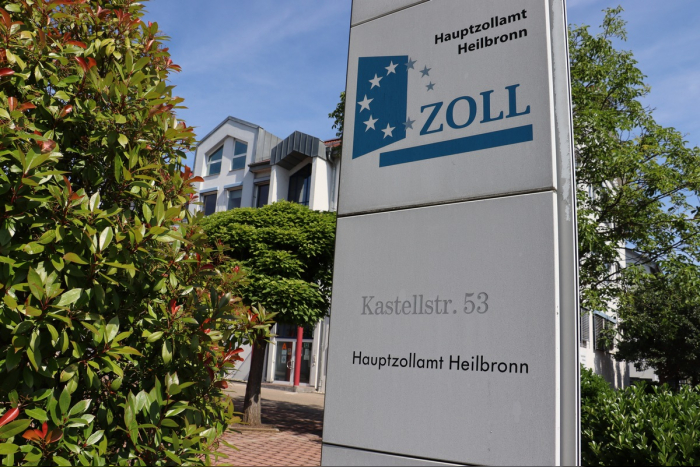 Stuttgart: Steuerstrafverfahren gegen Werkstattbetreiber