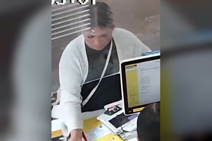 Fahndung nach Kontobetrügerin