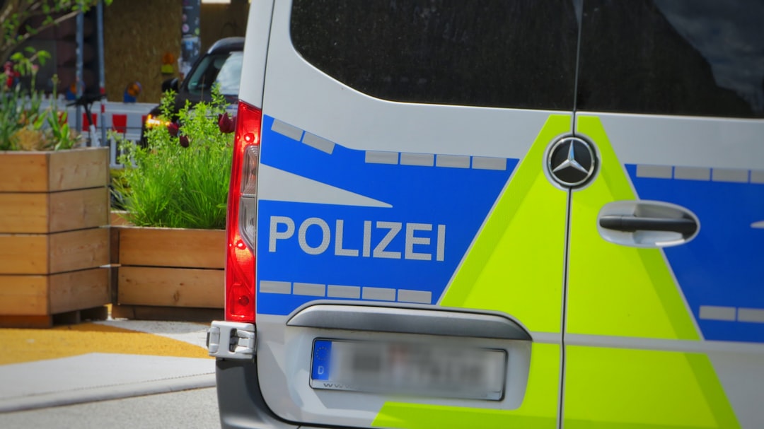 Angreifer prügeln Ticket-Kontrolleur ins Krankenhaus