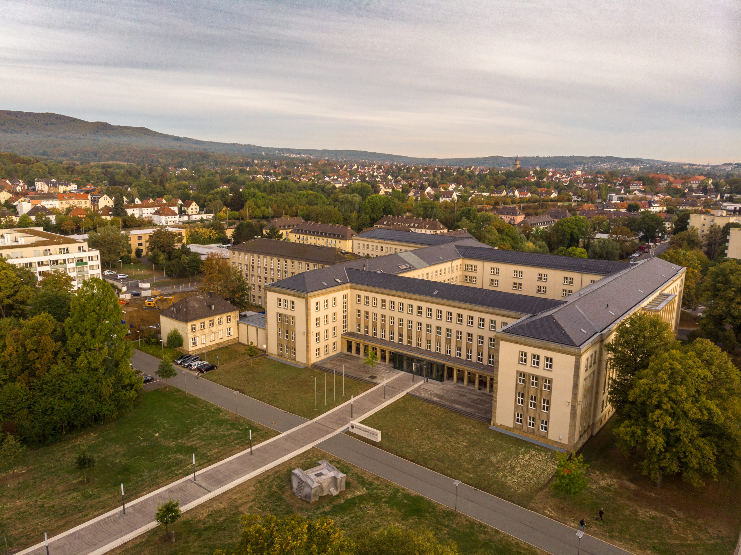 Ist der Tod während einer Pinkelpause im Wald ein Arbeitsunfall?