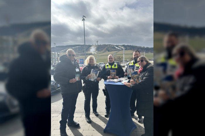 Willingen: Infostand zum Thema „Straftaten zum Nachteil älterer Menschen“