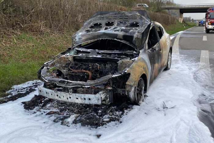 Autobrand auf A65/AS NW-Süd