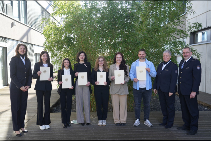 Münster: Zuwachs beim Zoll – Sechs neue duale Studierende beim Hauptzollamt Schweinfurt