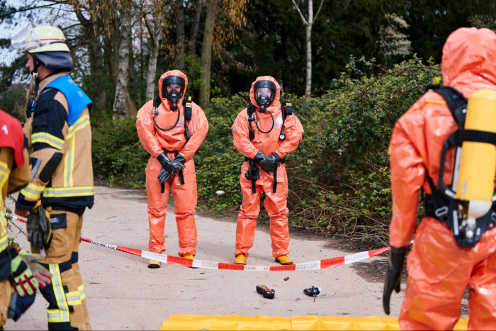 Essen: Illegal entsorgte Gefahrgutbehälter lösen Feuerwehreinsatz aus