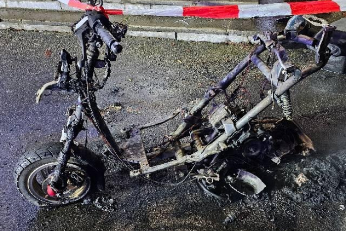 Wolfsburg: Brennender Motorroller – Polizei sucht Zeugen