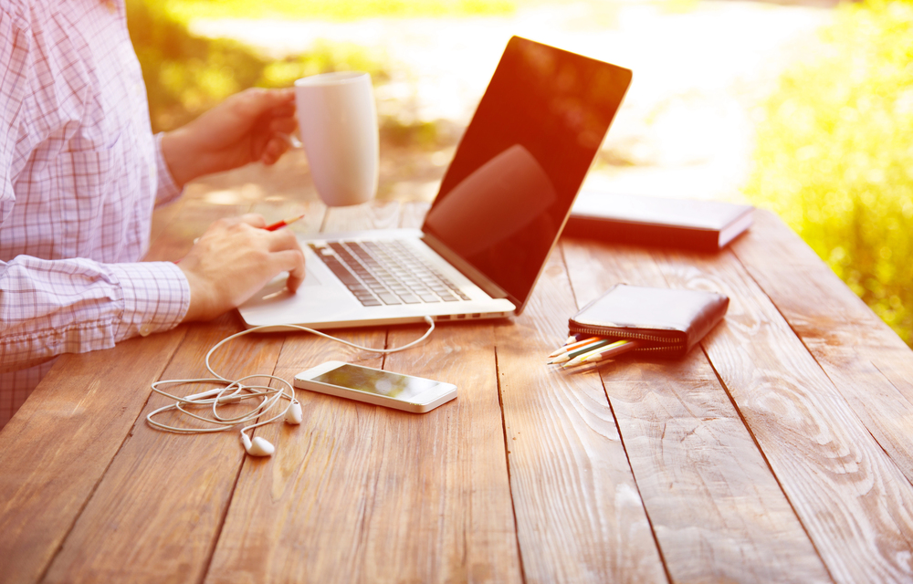 Keine Aufgaben im Job: Müssen Arbeitnehmer ihren Chef informieren?