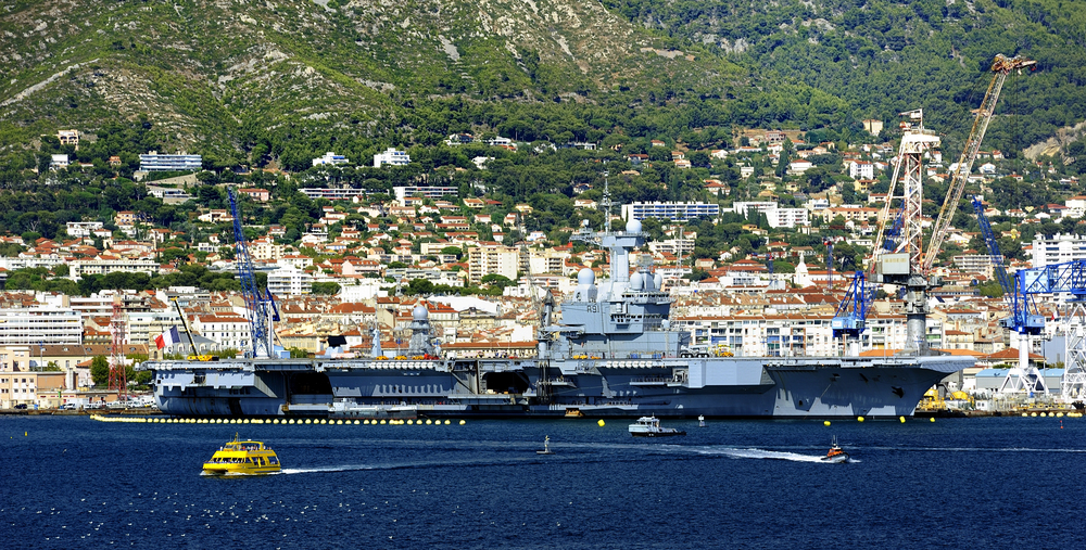 Frankreich verlegt Flugzeugträger „Charles de Gaulle“ ins Mittelmeer