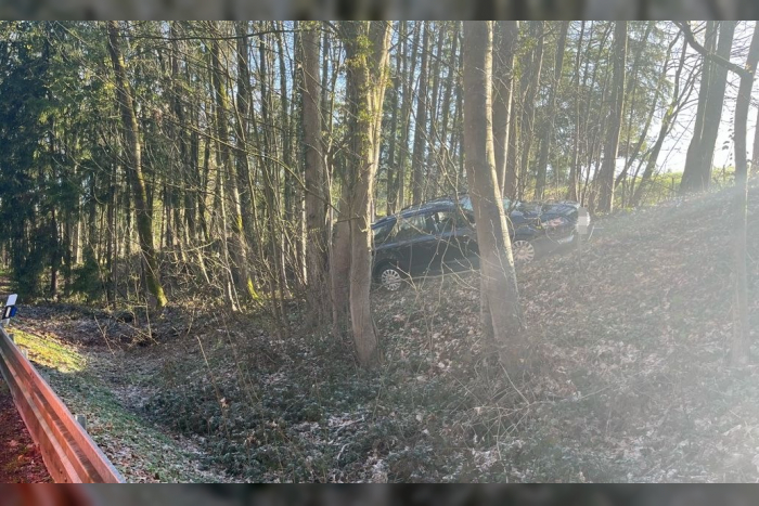 Billerbeck: Auto kollidiert mit Baum