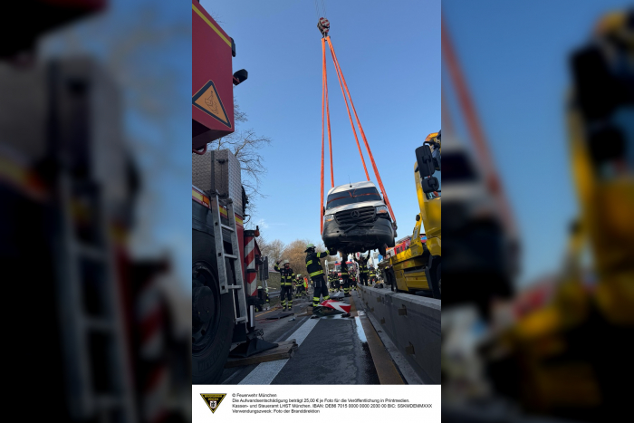 Hadern: Kleintransporter-Unfall auf A 96