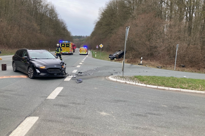 Brakel: Verletzte bei Unfall
